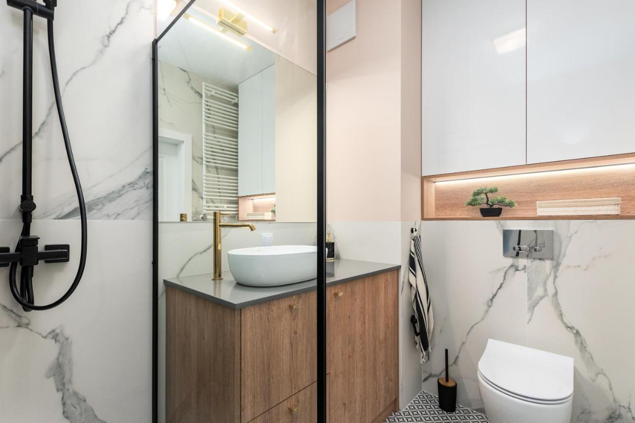 Bg Premium Apartments Browary Warszawskie Varsavia Esterno foto