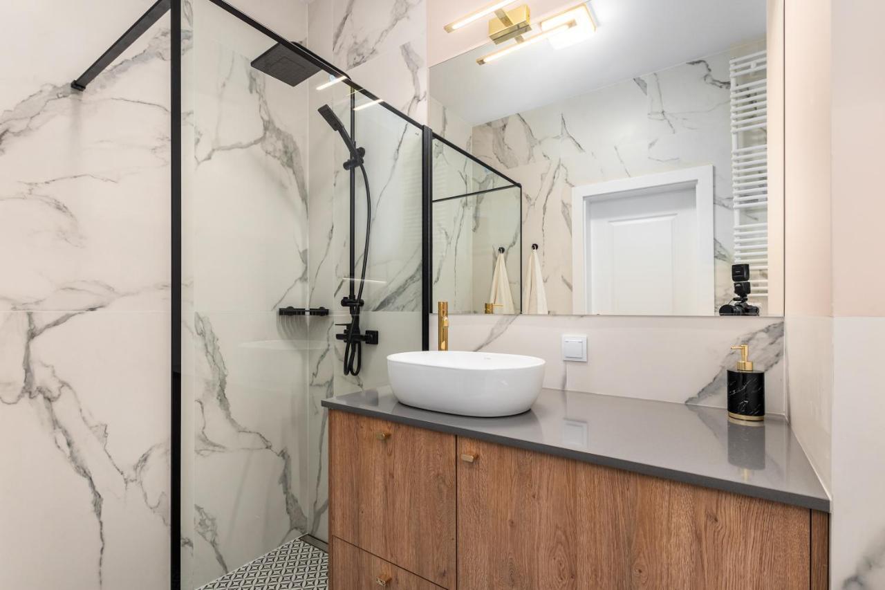 Bg Premium Apartments Browary Warszawskie Varsavia Esterno foto